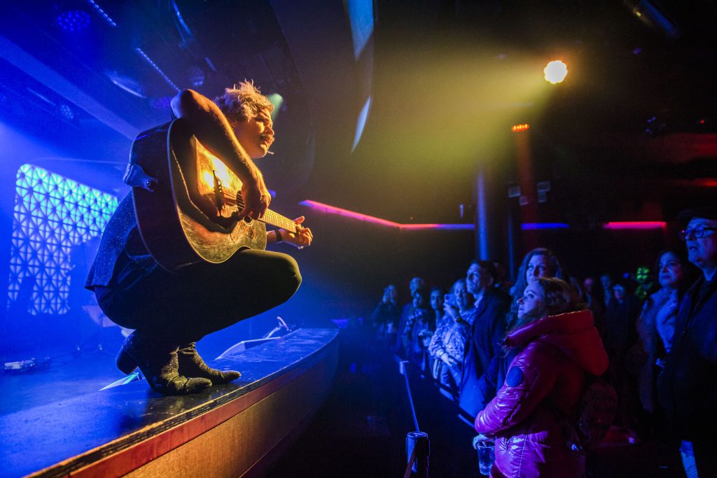 Seán Barna performing at Brooklyn Made NYC for Hearts & Minds & Crooked Beats album release. Photography by Leyda Luz.