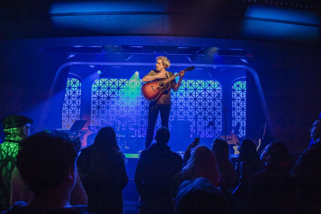 Seán Barna performing at Brooklyn Made NYC for Hearts & Minds & Crooked Beats album release. Photography by Leyda Luz.