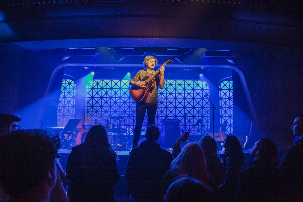 Seán Barna performing at Brooklyn Made NYC for Hearts & Minds & Crooked Beats album release. Photography by Leyda Luz.