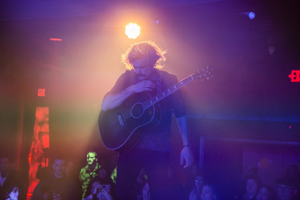 Seán Barna performing at Brooklyn Made NYC for Hearts & Minds & Crooked Beats album release. Photography by Leyda Luz.